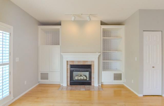 3bd/2.5ba Seattle Townhome Gallery 4