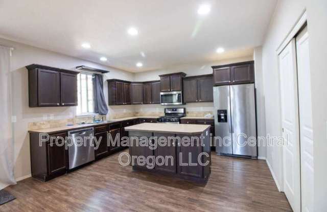 20278 Knightsbridge Place Gallery 2