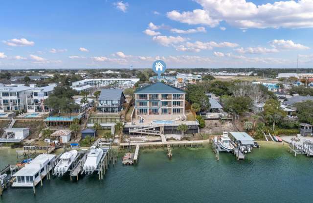 724 Harbor Boulevard Gallery 2