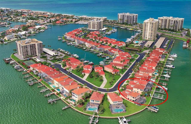 202 SAND KEY ESTATES Drive Gallery 1