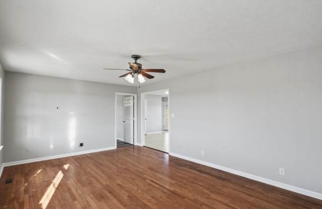 3974 North Pinson Road Gallery 4