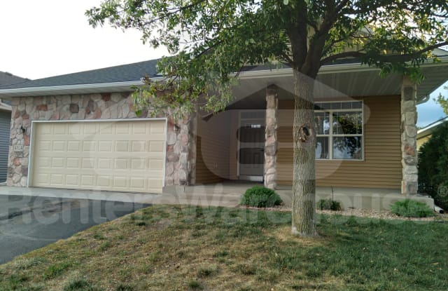 5345 Sand Bunker St - 5345 Sand Bunker Street, St. Cloud, MN 56304