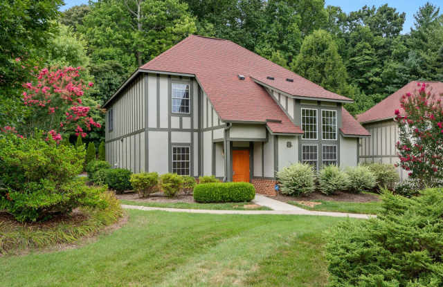 Spacious, Beautiful East Asheville Home photos photos