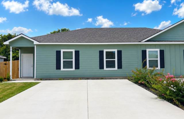 Elegant Home in Seguin! Gallery 1