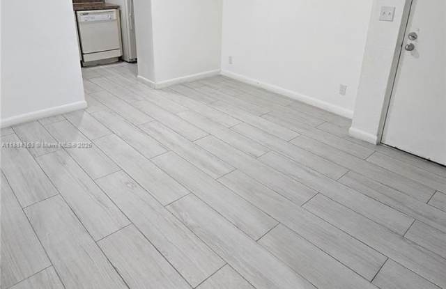 11120 SW 196th St photos photos