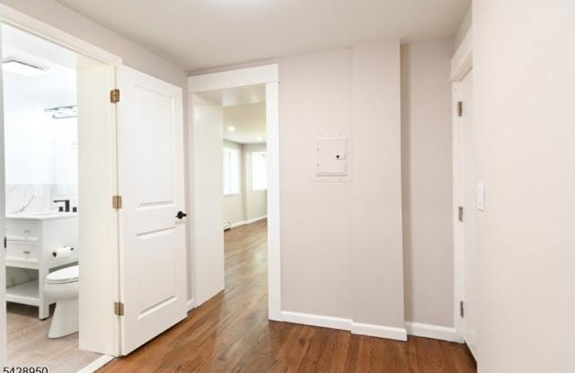 285 Orchard Ter Gallery 4