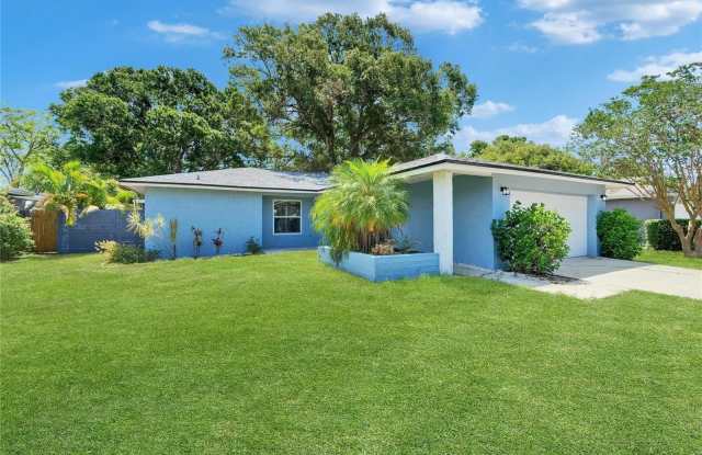 2552 BRAMBLEWOOD DRIVE W photos photos