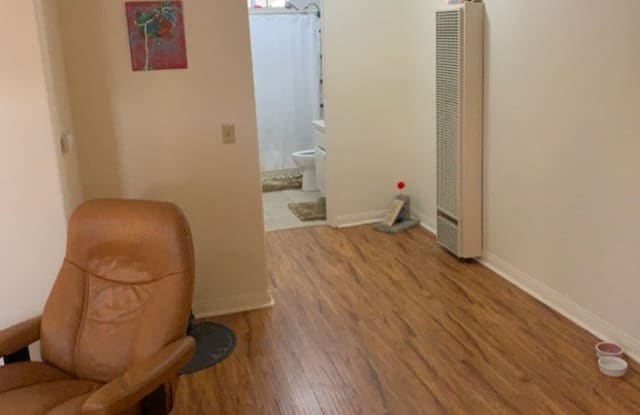 610 olive Avenue - 610 Olive Avenue, Huntington Beach, CA 92648
