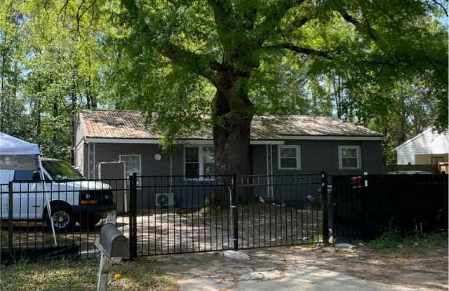 306 Kingsbury Circle photos photos