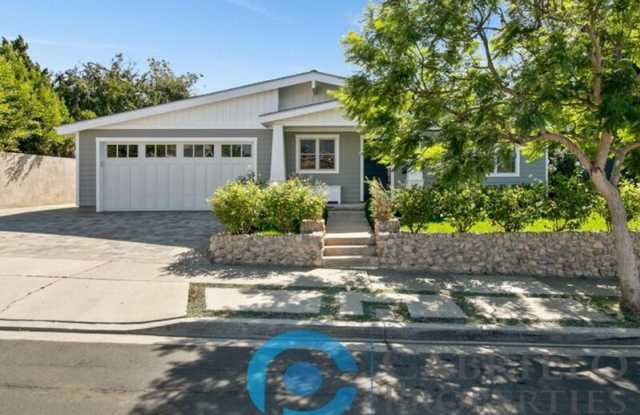 3077 Ducommun Ave photos photos
