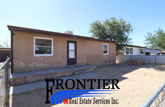Spacious Rental with Convenient Amenities photos photos