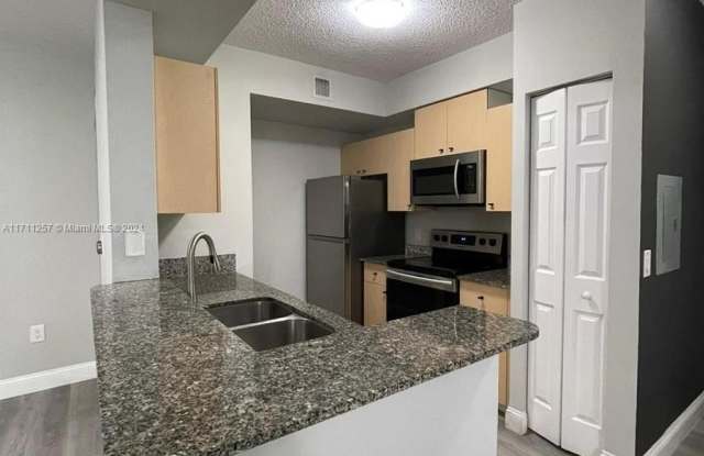 2470 Centergate Dr - 2470 Centergate Drive, Miramar, FL 33025