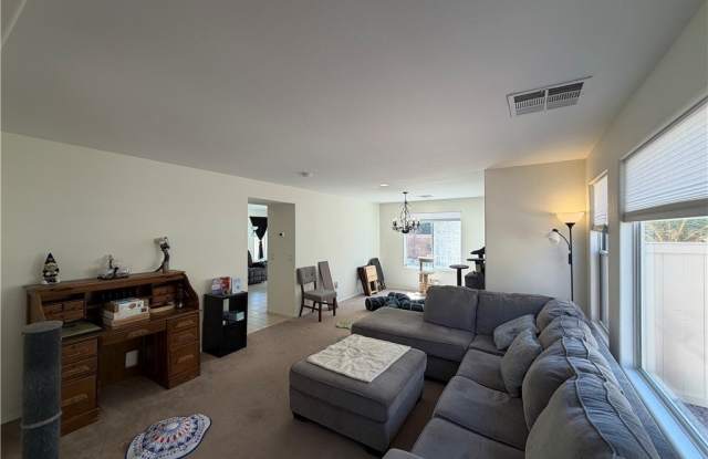 2515 Begonia Valley Avenue Gallery 2