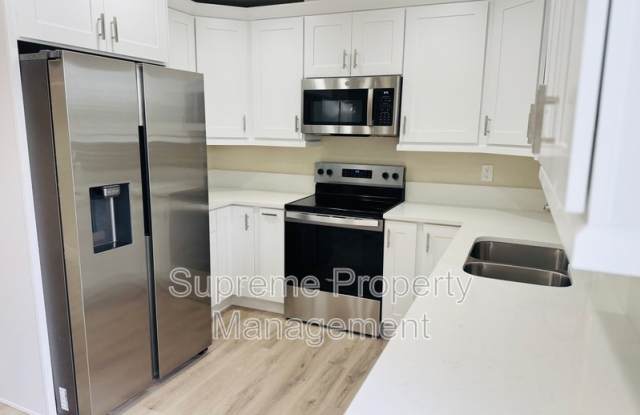 3895 Maple Street Northeast photos photos