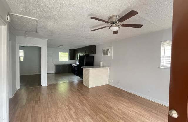 5693 Atlee Avenue - 5693 Atlee Avenue, Jacksonville, FL 32205