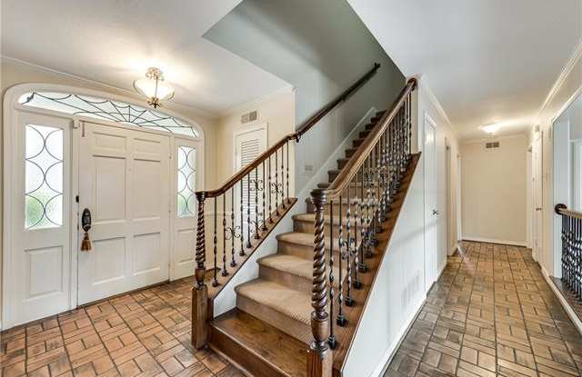 4318 Hockaday Drive Gallery 4
