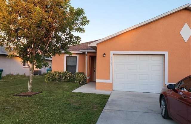 4523 SW 8th Place Gallery 1