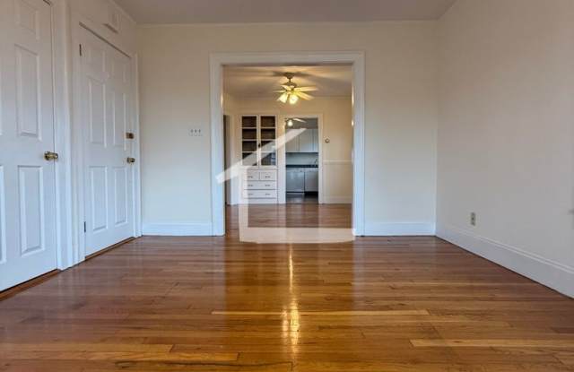 Updated 2 Bed Oak Square photos photos