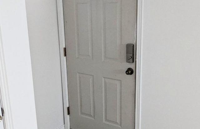 Beautiful custom remodeled home in Clearfield Gallery 3