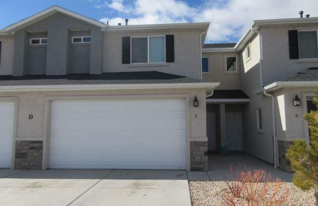 Newer townhome in the heart of Cedar City! Short Term Available. photos photos