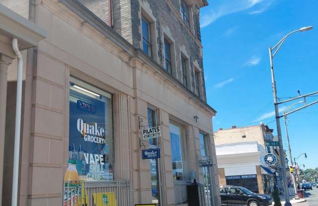 246-248 W BROAD Street Gallery 2