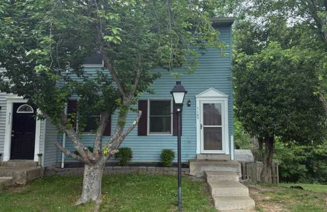 Tri-level townhome for Rent Gallery 1