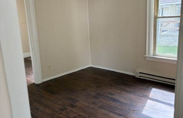 302 South Main Street - 2 Gallery 2