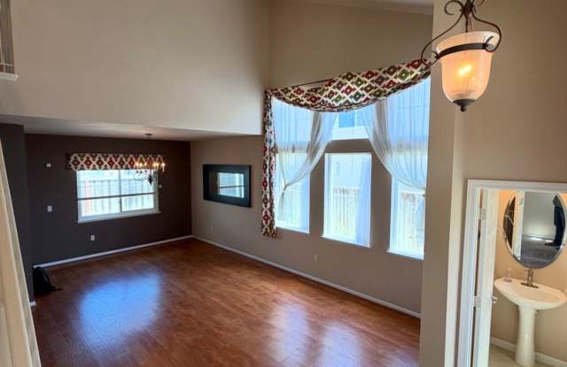 NEW CONSTRUCTION LARGE 2000sf 4BR/2.5BA 2GR North San Pablo Home AVAILABLE NOW Gallery 4