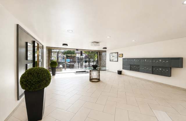 Tarzana Five Apartments Gallery 2