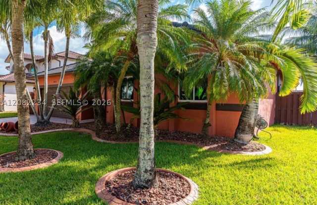 14571 SW 160th Ct Gallery 2