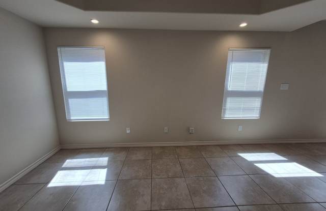 6611 Mia Way Gallery 3