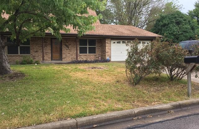 709 Pecan Street - 709 Pecan Street, Burleson, TX 76028