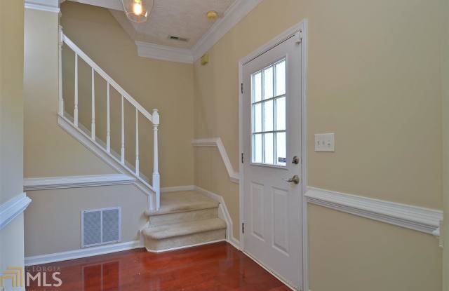 1301 Chandler Ct Gallery 2
