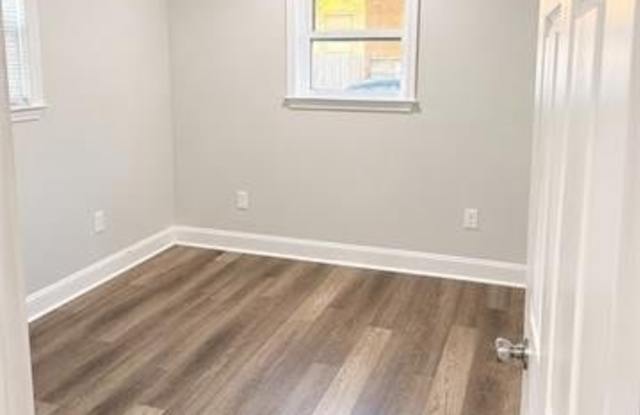 2124 ANNETTE Street Gallery 4