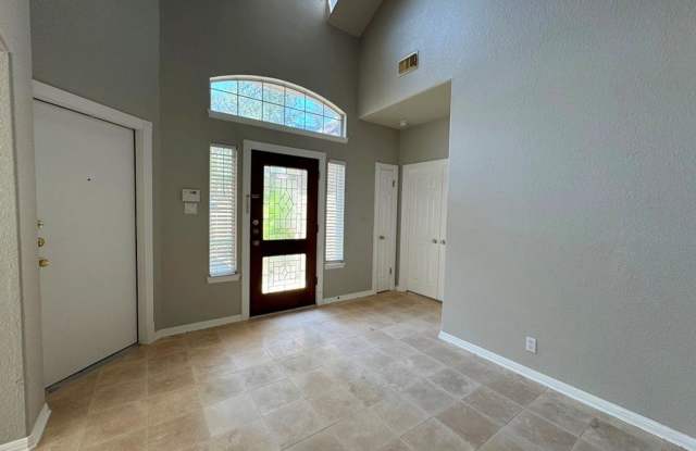 Bright home with big windows & open floorplan available in Circle C Ranch! Gallery 3