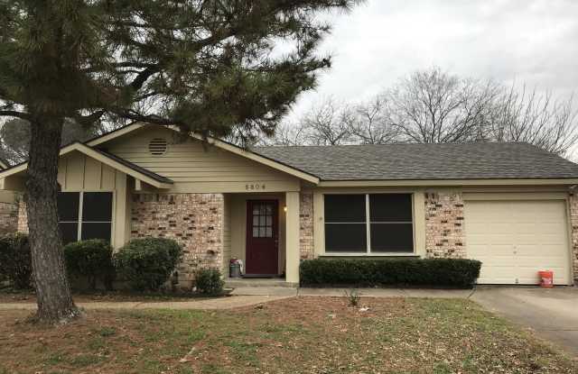5604 Oregon Trail Court - 5604 Oregon Trail Court, Haltom City, TX 76148