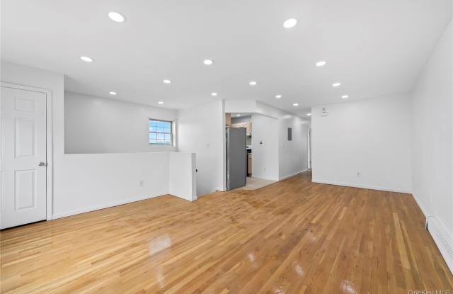 12689 Flatlands Avenue Gallery 4