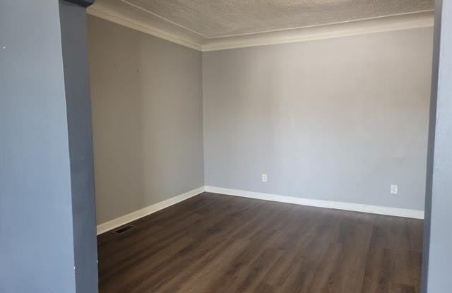 22641 VAN DYKE Avenue Gallery 4