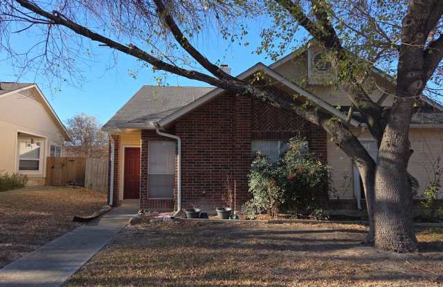 COMING SOON! Stoneridge Duplex Well-Maintained 3 Bedroom photos photos