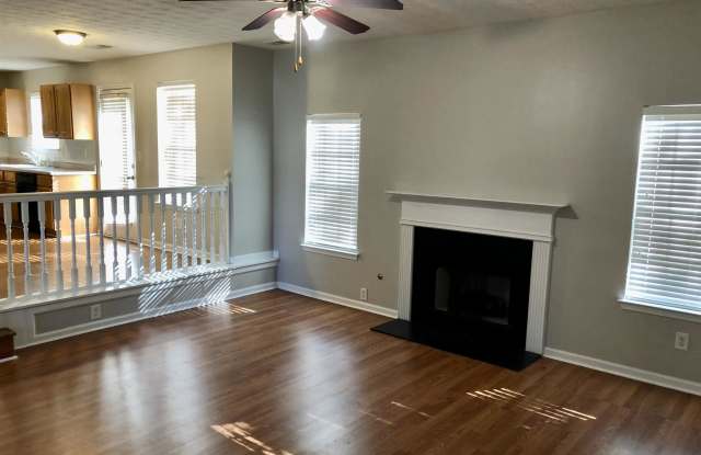 156 Shadowhill Lane Gallery 2