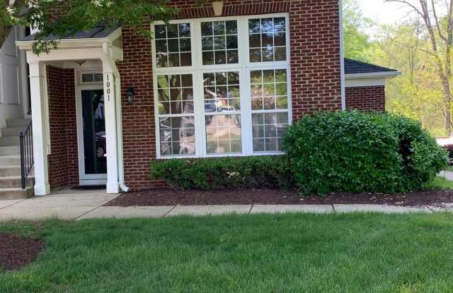 1001 TREELAND Way photos photos