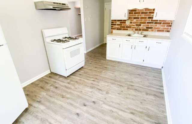 Cheery 1 Bedroom 1 Bath Apartment!! Gallery 1