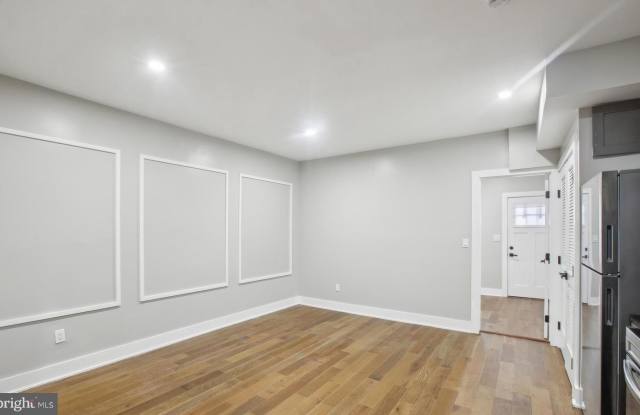 1703 W VIRGINIA Avenue NE Gallery 3