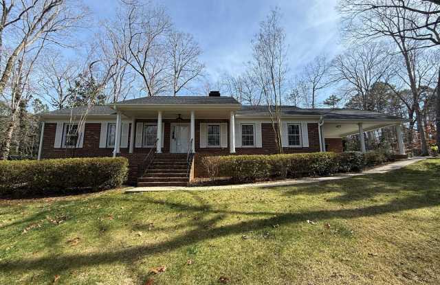 Gorgeous 3BD, 2.5BA North Raleigh Home on a Large Lot with a 2-Car Detached Garage in a Prime Location Near Shopping, Dining, and Interstates photos photos