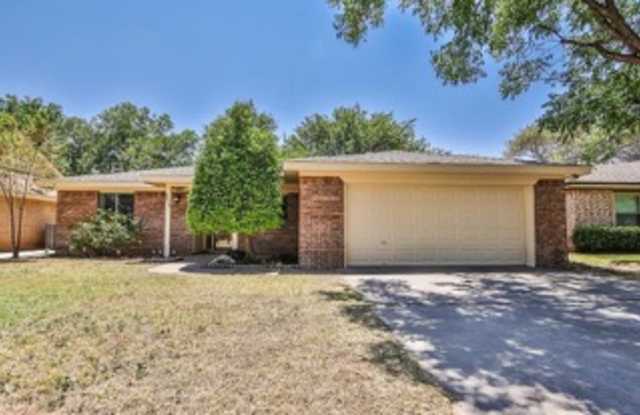 4815 59th St. photos photos