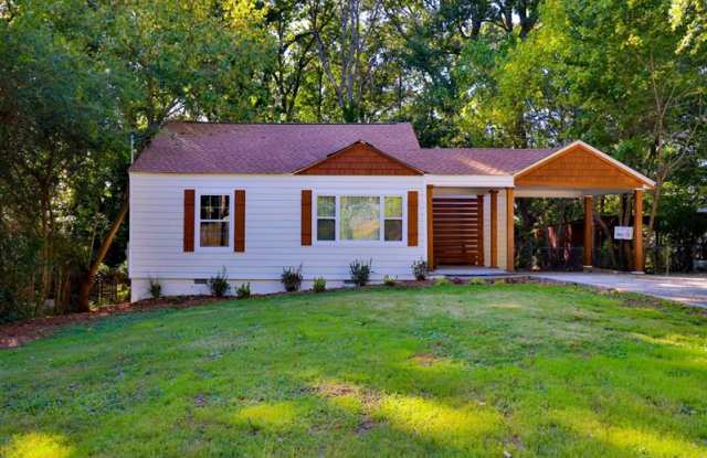 2473 HILLCREST Drive Gallery 2