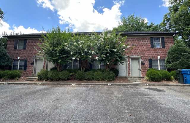 Secluded NW Hickory Townhome with Included Utilities photos photos