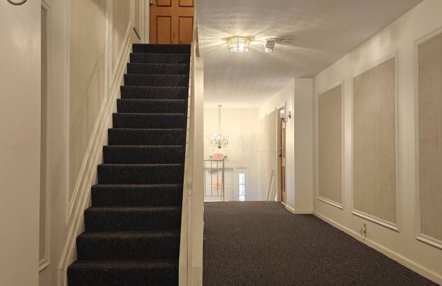 1540 Slade Avenue Gallery 2