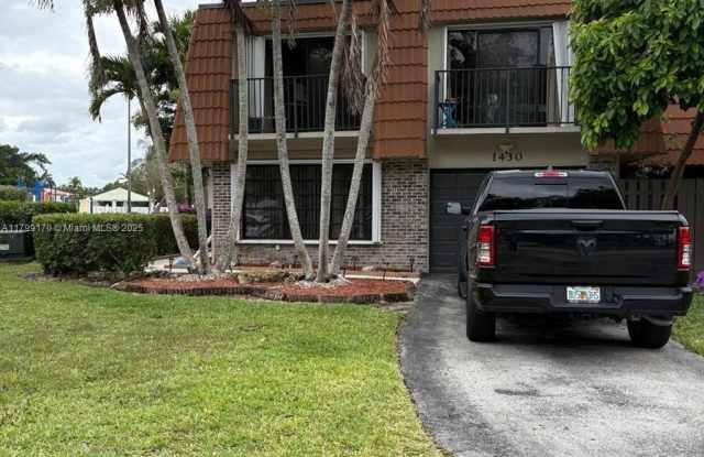 1430 SW 109th Way photos photos