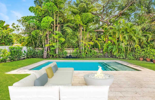 305 NE 91 St - 305 Northeast 91st Street, Miami Shores, FL 33138 305 NE 91 St - 305 Northeast 91st Street, Miami Shores, FL 33138